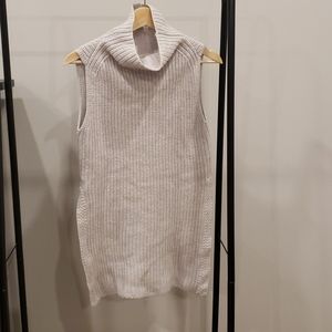 Aritzia Wilfred sleeveless sweater- XXS